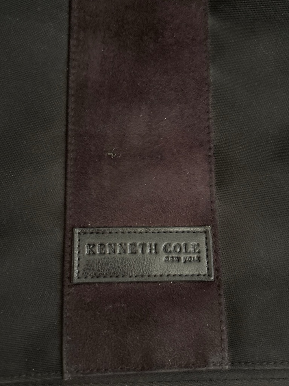 Kenneth Cole Black Messenger Bag with Dark Black Stripe - Picture 5 of 5